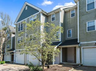 15 Forestview Dr #15, Norwich, CT 06360