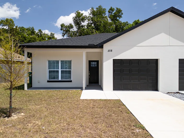 210 Parrotte Ct — Photo 3