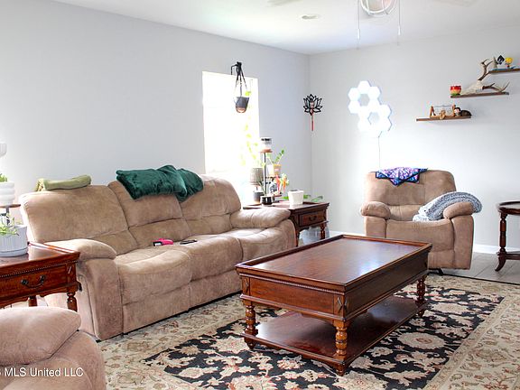 2nd image of 10108 Ridgeline Dr