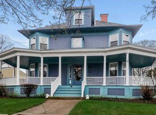 605 Academy Ave, Providence, RI 02908