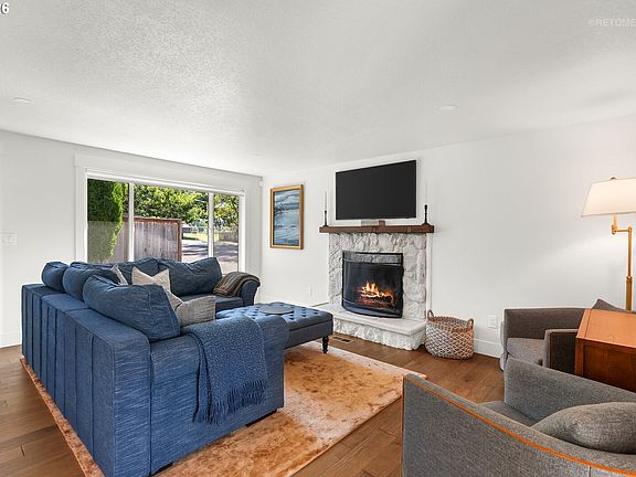 4th image of 9809 SW 130th Ave