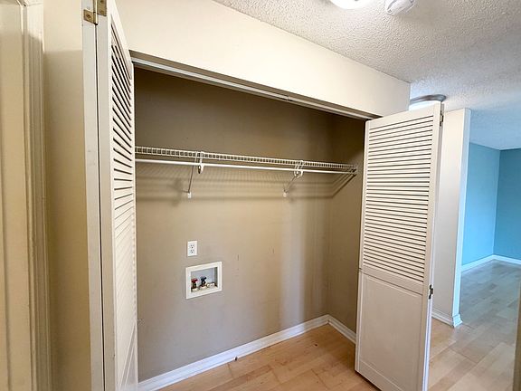 5th image of 3540 Hennepin Ave APT 318