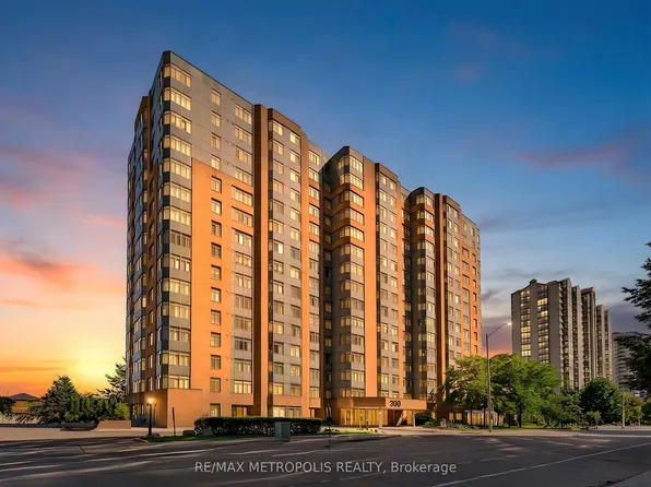 300 Webb Dr #210, Mississauga, ON L5B 3W3