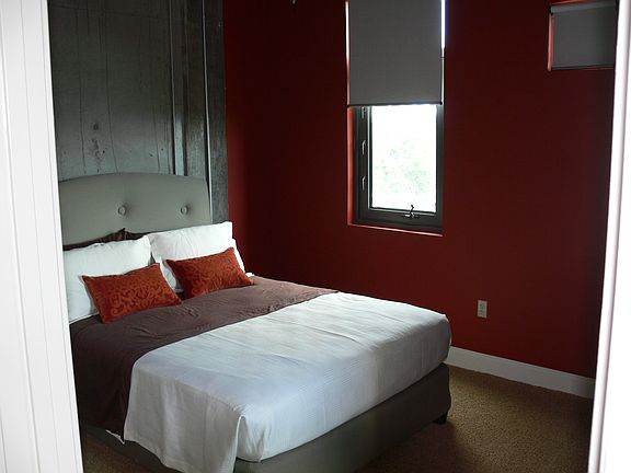 4th image of 10 N Summerlin Ave Unit 37