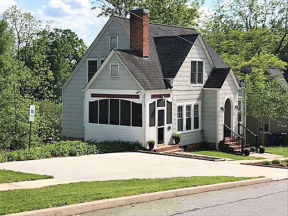 3rd image of 609 F St