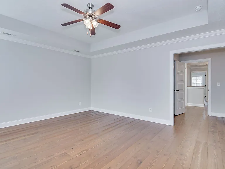 344 Colonnades Dr — Photo 33