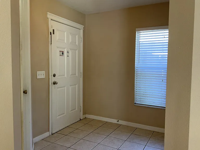 7415 Oxford Garden Cir — Photo 5