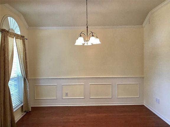 3rd image of 3429 Apple Blossom Ln