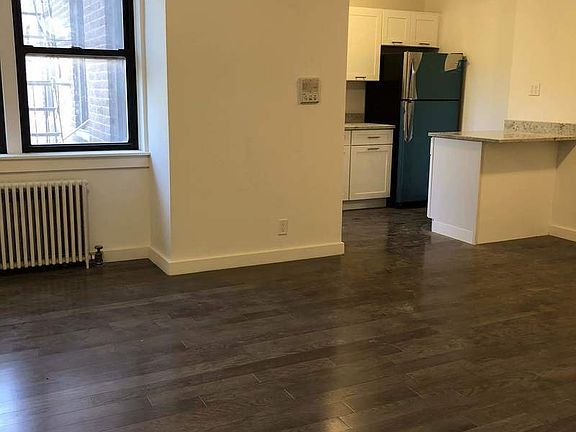 5th image of 3305 Foster Ave APT 5A