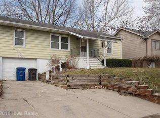5704 SW 2nd St, Des Moines, IA 50315