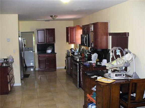 5th image of 15820 NW 37th Pl