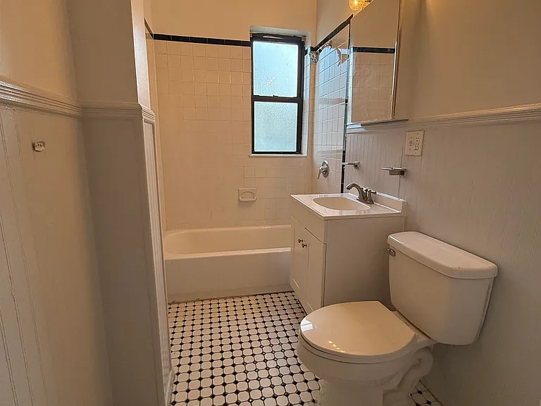 759 Avenue A #6 — Photo 7