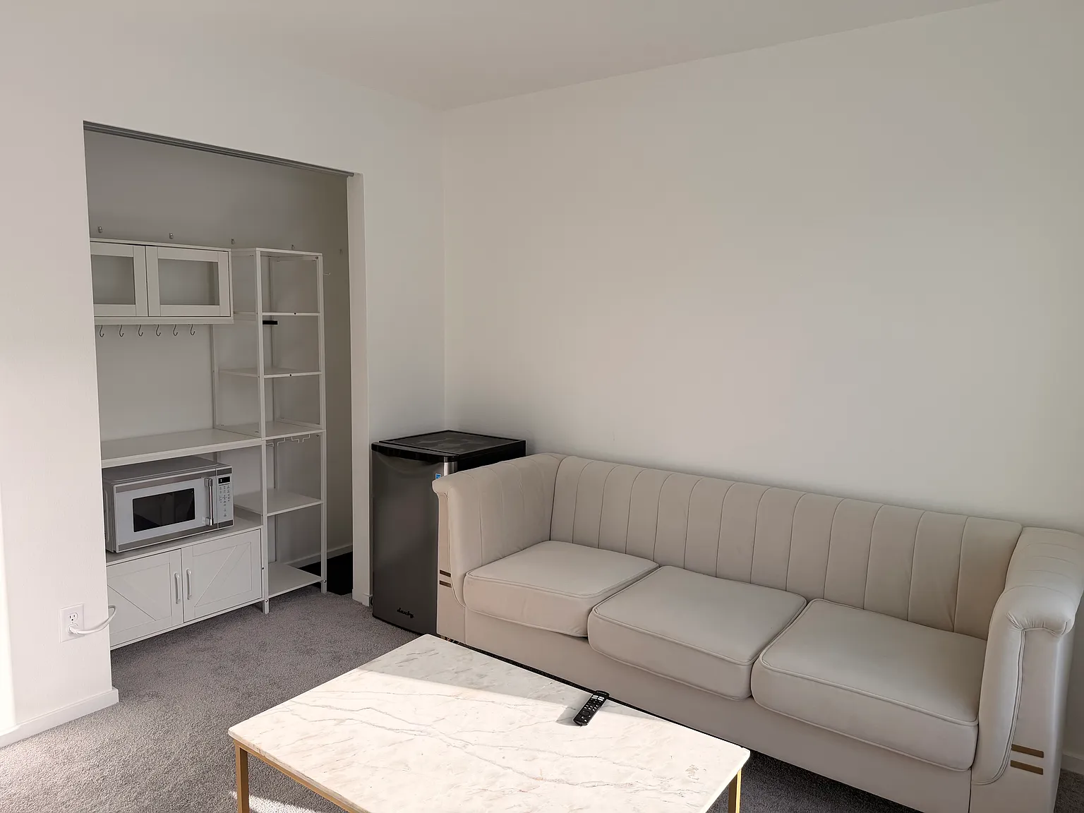 4 bed, 2704 sqft, $850 — Photo 3