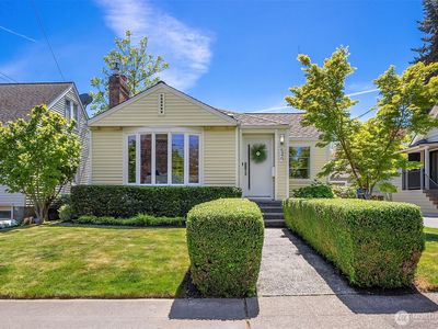 549 N 77th Street, Seattle, WA, 98103