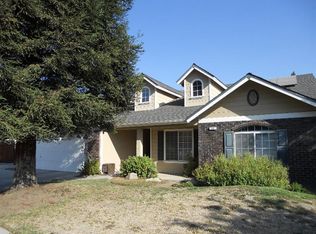 25 Decatur Ave, Clovis, CA 93611