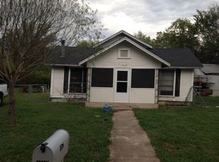 107 W First St, Trinidad, TX 75163