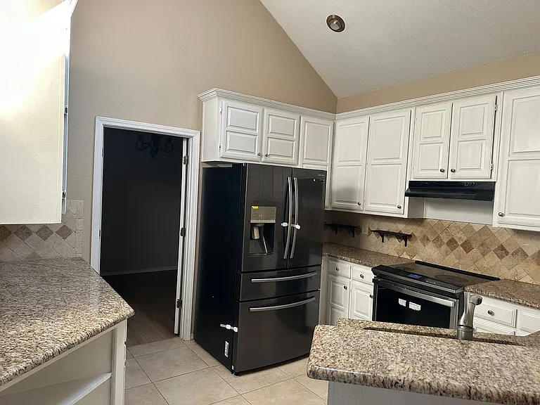 6304 Cupertino Trl — Photo 26