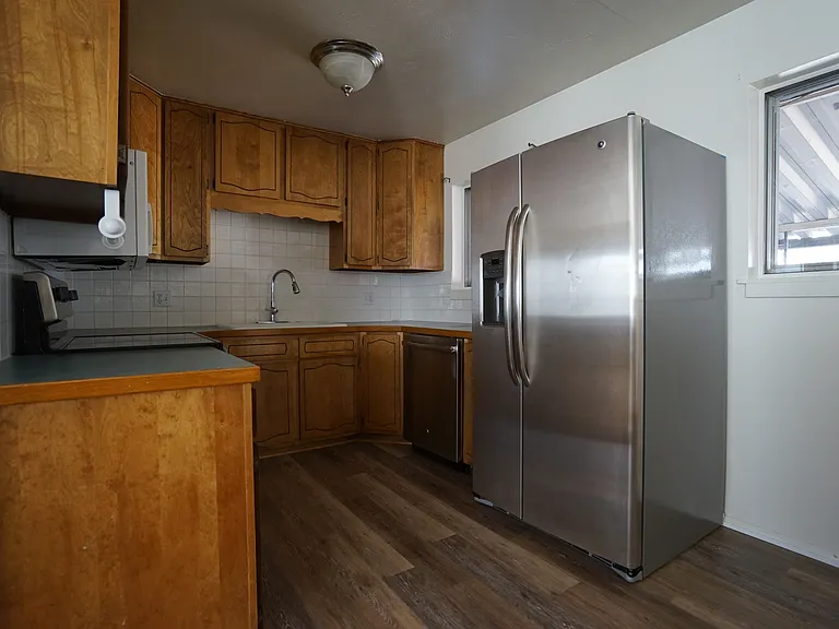 301 Berwick Ave — Photo 6