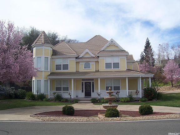 2nd image of 721 Spyglass Ct