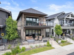 1679 W Bellerive Ln, Coeur D Alene, ID 83814