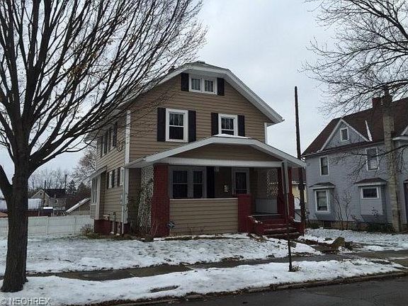 2nd image of 320 E Liberty St