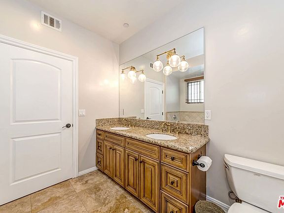 4th image of 412 S Wilton Pl APT 103