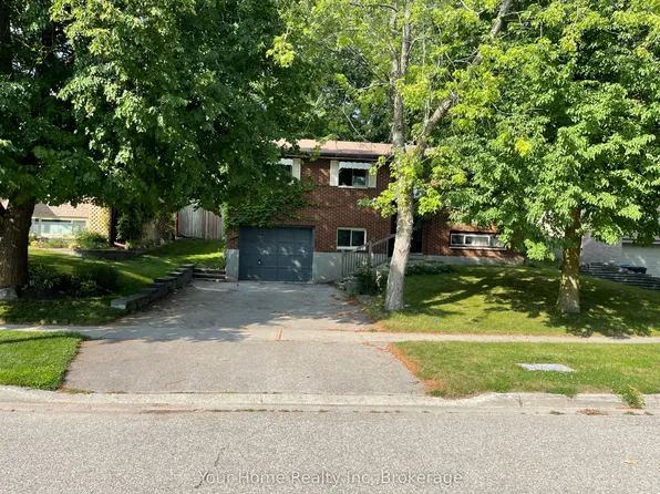 133 McElderry Rd, Guelph, ON N1G 4J8