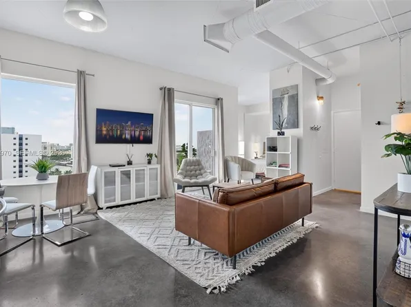 10 SW South River Dr APT 1105, Miami, FL 33130