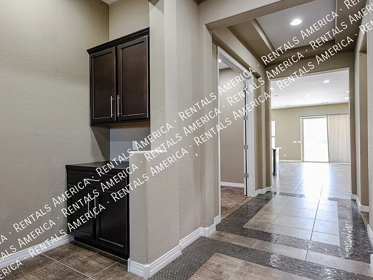 3325 E Coconino Dr — Photo 35
