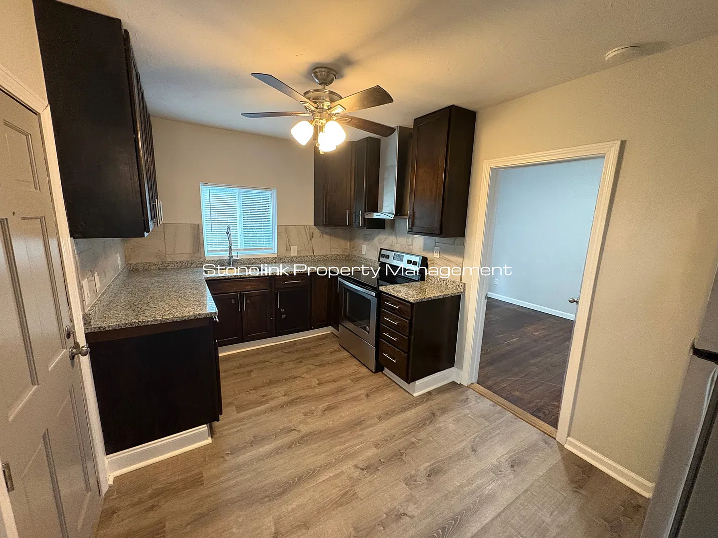 466 North Washington Street — Photo 2