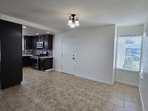 5th image of 3012 E Los Altos Ave