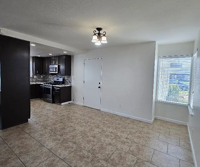 3012 E Los Altos Ave — Photo 5