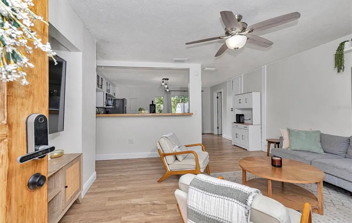 4 bed, 1524 sqft, $2,900 — Photo 3
