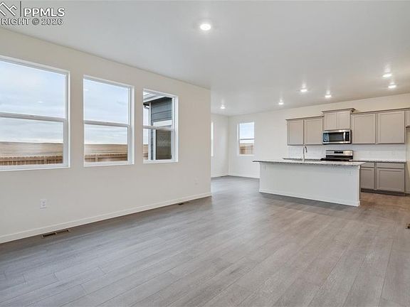 5th image of 11751 Foraker Ln