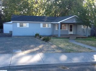 530 N 62nd Ave, West Richland, WA 99353