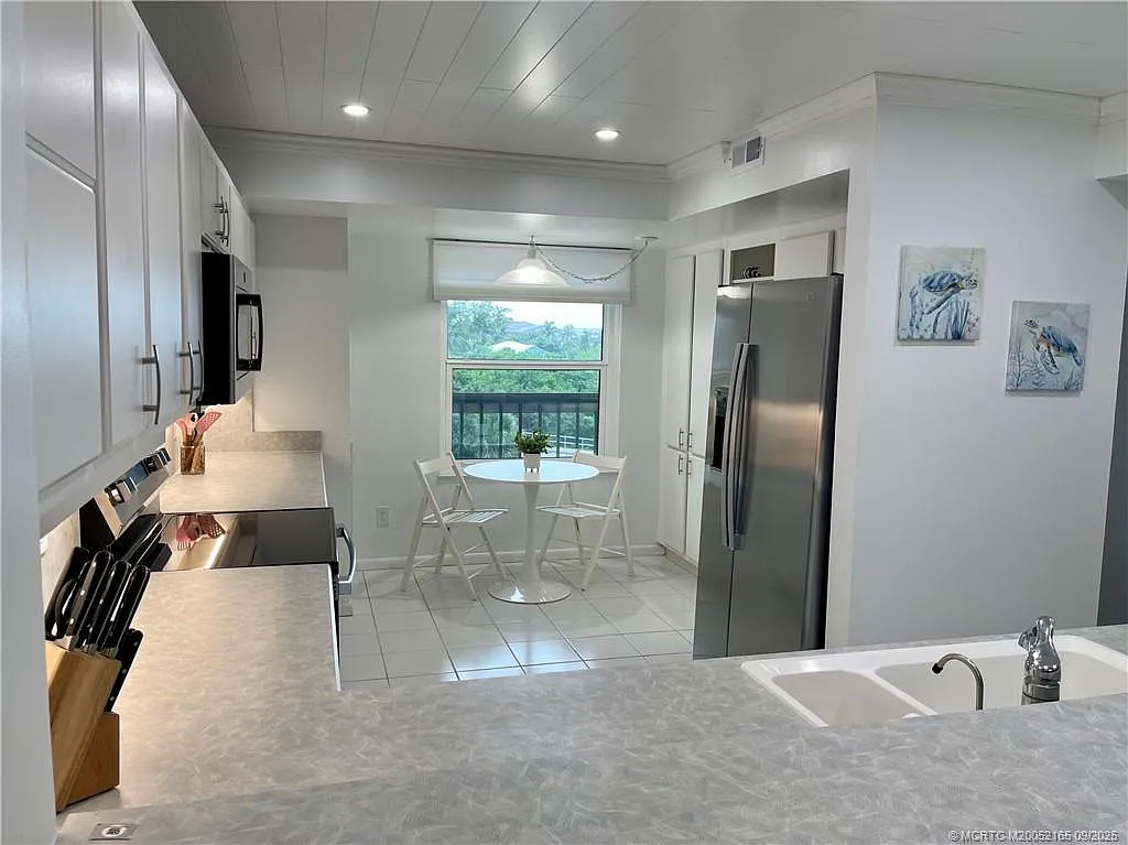 2 bed, 2.0 bath, 1436 sqft, $3,250 — Photo 3