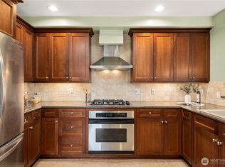 2551 Thorndyke Ave W APT 102, Seattle, WA 98199