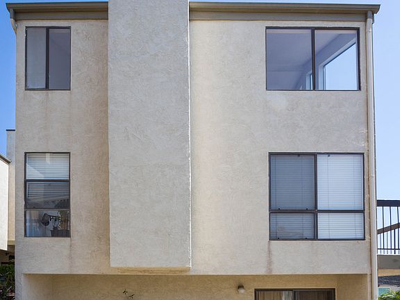 4th image of 713 4th St #G