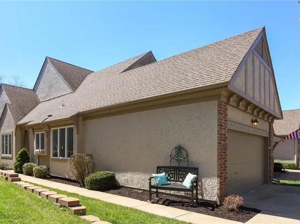 6411 W 143rd Ter, Overland Park, KS 66223