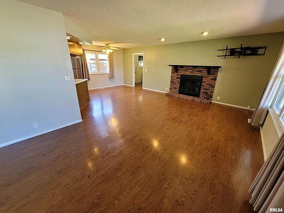 5th image of 106 Woodland Dr