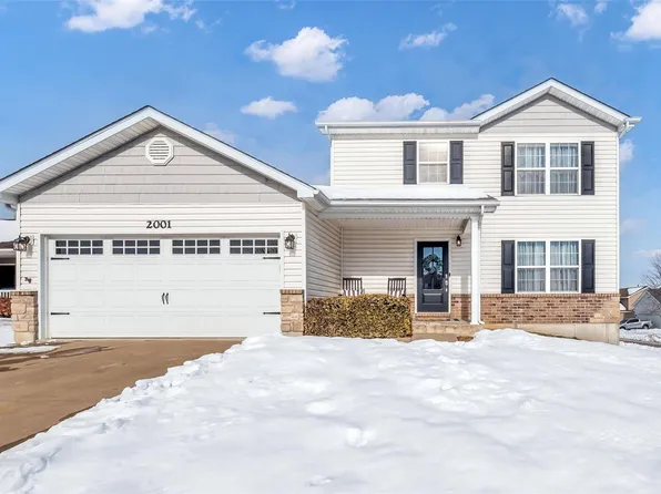 2001 Teresa Ct, Lake Saint Louis, MO 63367