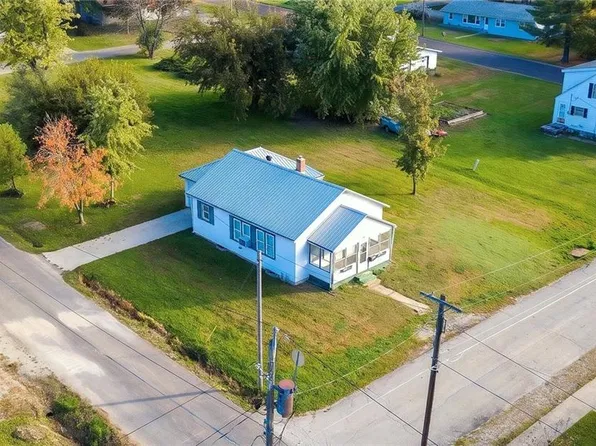 701 E 4th St, Trenton, MO 64683