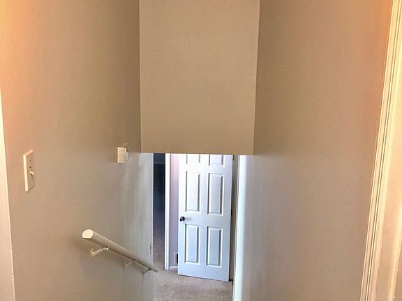 Passageway to upstairs bedrooms 