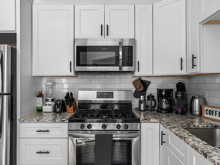 922 E Front St #201 — Photo 35