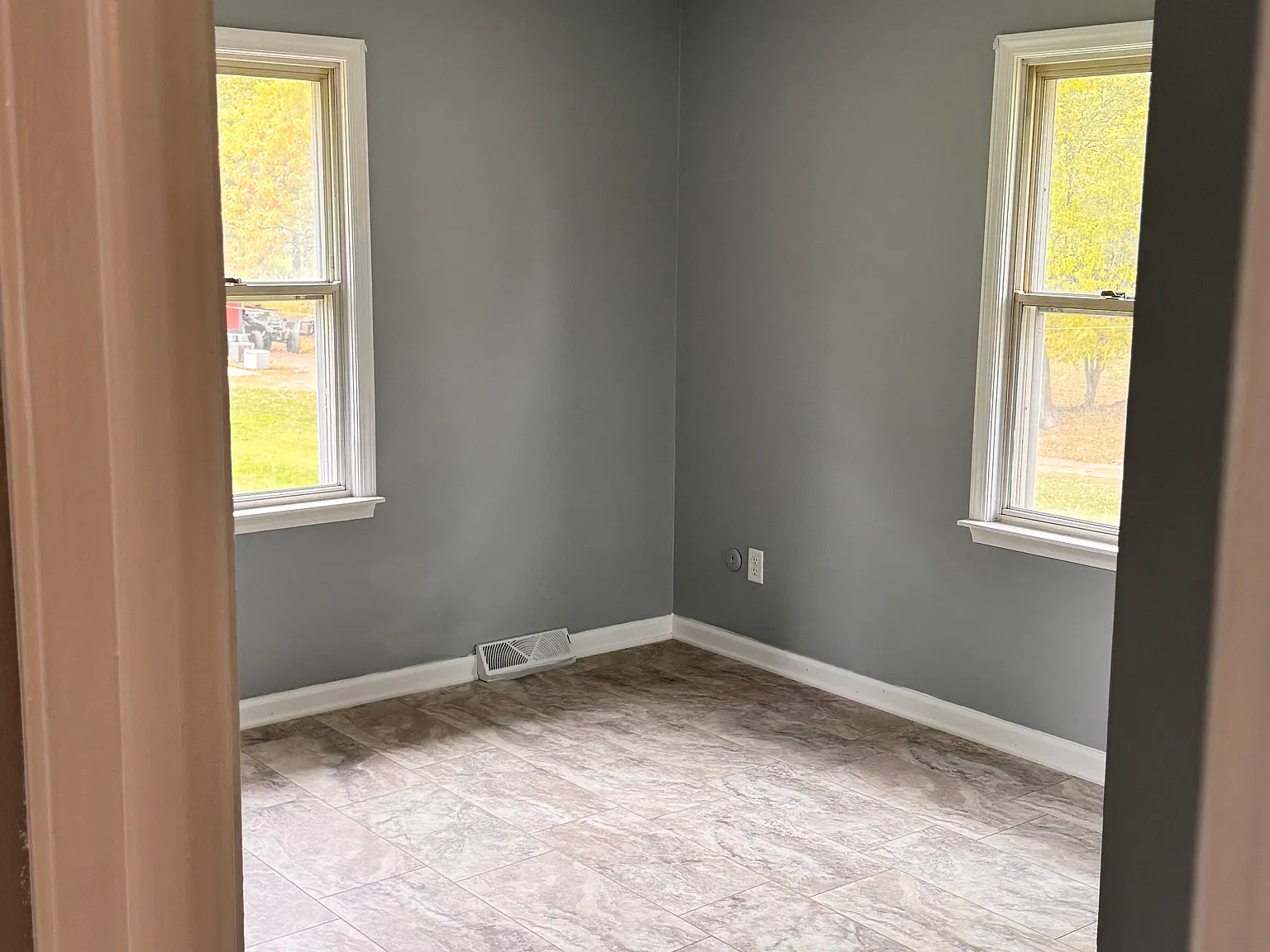 4 bed, 2100 sqft, $3,200 — Photo 3