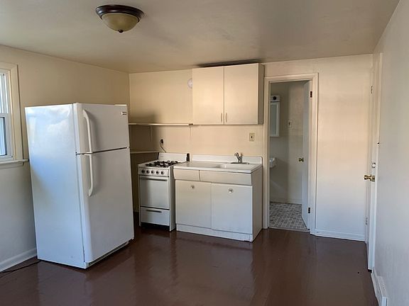 2nd image of 435 N Pitt St APT 1