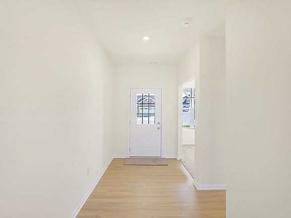 4th image of 7144 Rose Hill Ave