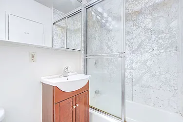 Rented by Urbane Brokerage