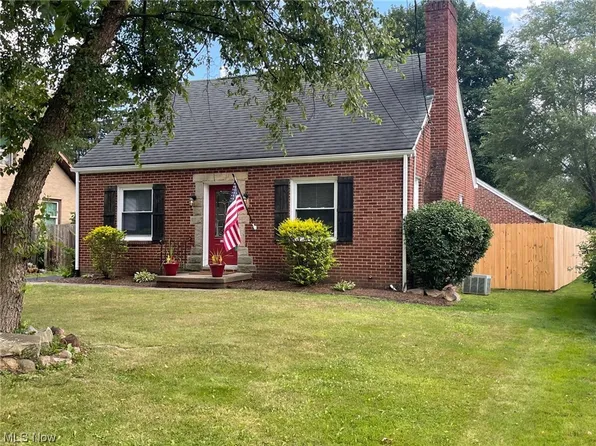 1928 50th St NW, Canton, OH 44709