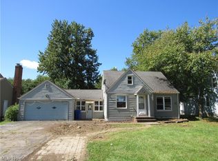 6224 Engle Rd, Brookpark, OH 44142